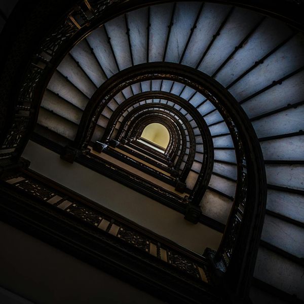 Minimalist design of concentric circles representing focus